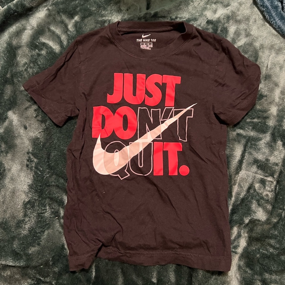 Nike | Graphic T-shirt | Little Boys | 6